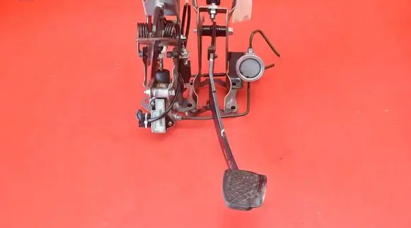 Subaru Outback Accelerator throttle pedal
