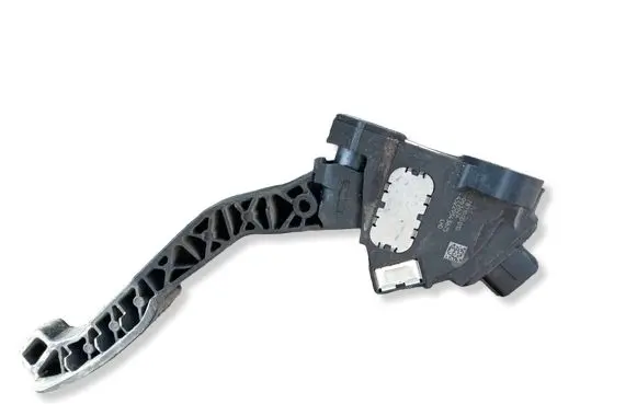 Toyota Yaris Accelerator throttle pedal 781100D010 06362A 45229543625