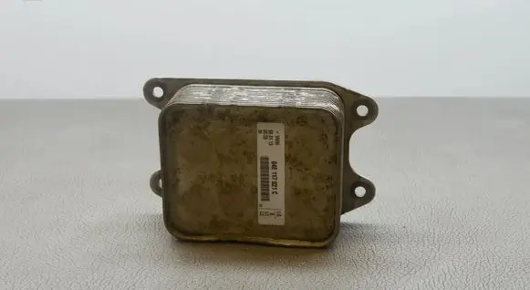 Audi A3 S3 8V Engine oil radiator 04E117021C
