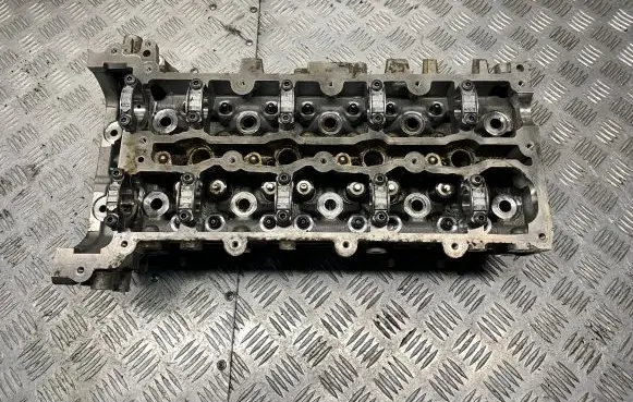 Mercedes-Benz C W204 Engine head R651016
