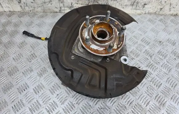 Ford Fusion II Rear wheel hub DG9C5B759A