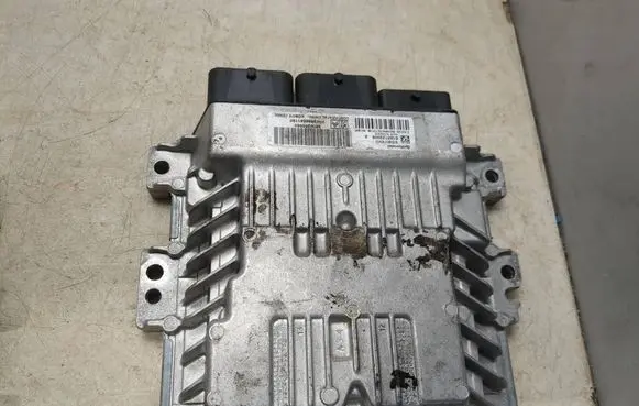 Citroen C4 II Picasso Engine control unit/module S180123008 9800268980 9666681180