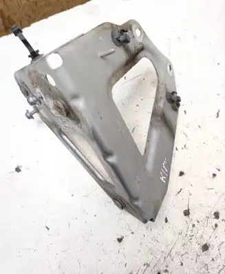 Audi A6 S6 C6 4F Fender mounting bracket 4F0821135B