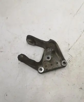Dodge Journey Engine mounting bracket 05090607AB