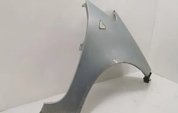 Mitsubishi Colt Fender