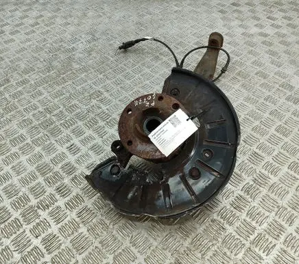 Volkswagen Touareg II Front wheel hub 7P6402245A