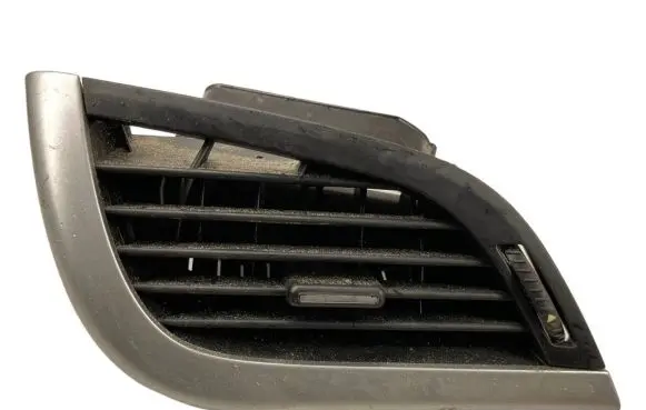 Peugeot 207 Rear air vent grill 96724794ZD