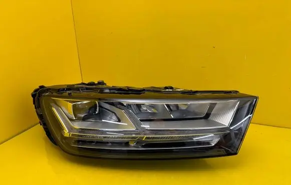 Audi Q7 4M Headlight/headlamp 4M0941034C