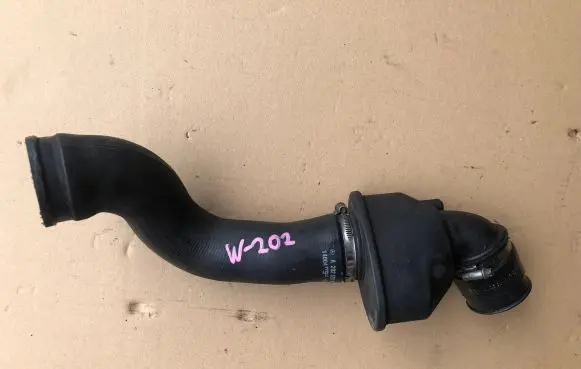 Mercedes-Benz C W202 Intercooler hose/pipe A2025281682