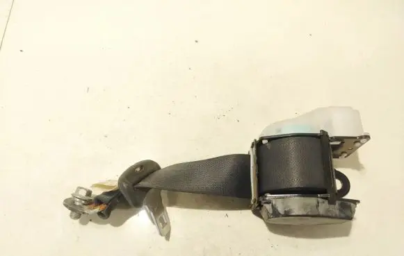 Mitsubishi Outlander Middle seatbelt (rear) 6066750 0435093