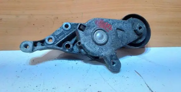 Seat Toledo II (1M) Generator/alternator belt tensioner 038903315