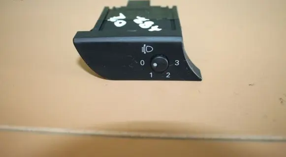 Audi A4 S4 B7 8E 8H Headlight level height control switch 8E2919094