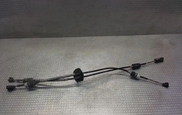 Gear shift cable linkage