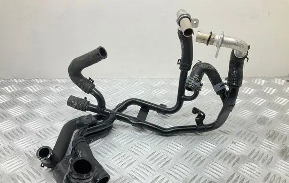Engine coolant pipe/hose