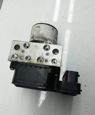 Opel Insignia A ABS Pump 13328651