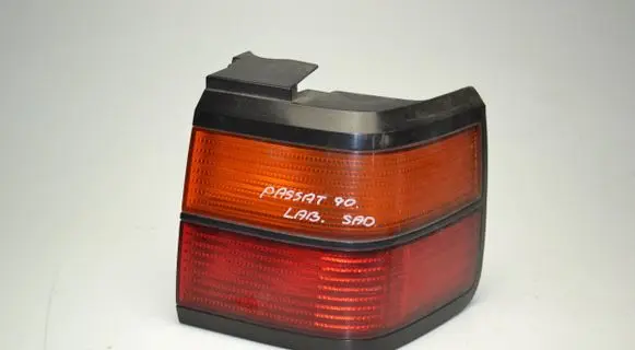 Volkswagen PASSAT B3 Rear/tail lights 357945258