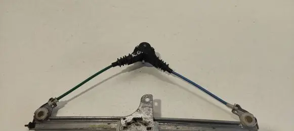 Rear door manual window regulator