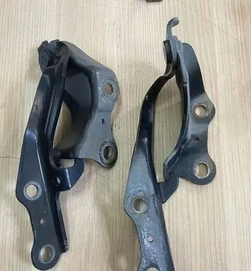 Toyota Hilux (AN10, AN20, AN30) Engine bonnet/hood hinges 