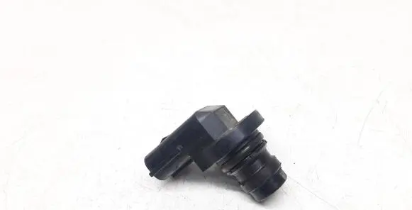 Volvo V70 Camshaft position sensor 8658495