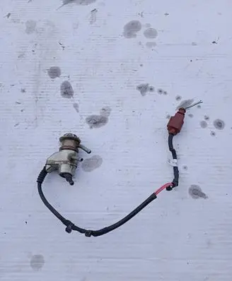 Volkswagen Tiguan Fuel injector 05L131113Q