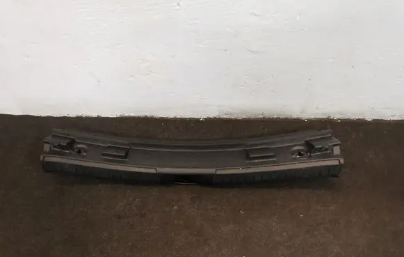 Toyota Auris E180 Tailgate/boot lid lock trim 5838702190 6471602140