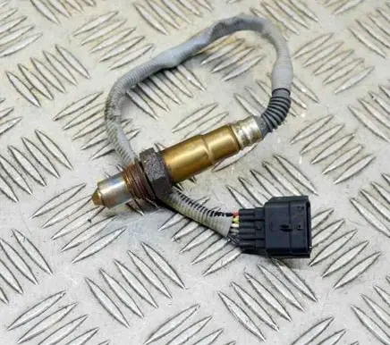 Mercedes-Benz A W176 Lambda probe sensor H8201395330 0281004221