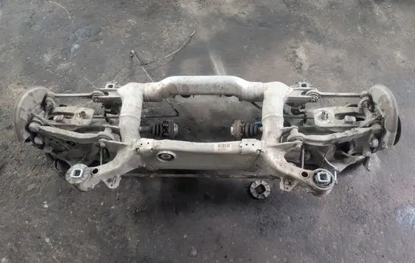 BMW 5 E60 E61 Rear subframe 6770827