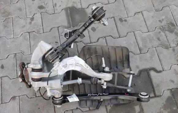 BMW 5 G30 G31 G38 Stub axle 