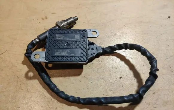 Mercedes-Benz E W213 Lambda probe sensor A0009054704