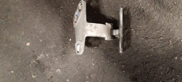 BMW X5 E53 Tailgate/trunk/boot hinge 8402183