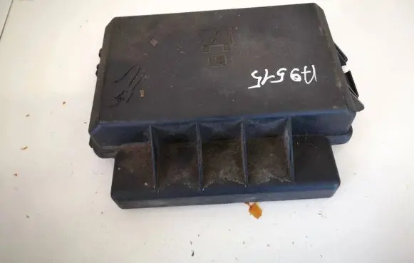 Chrysler 300 - 300C Fuse box cover 7140191430 7140-1914-30