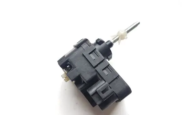 Toyota Land Cruiser (J120) Headlight level adjustment motor 