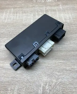 BMW 5 E39 Door control unit/module 8378773 689667