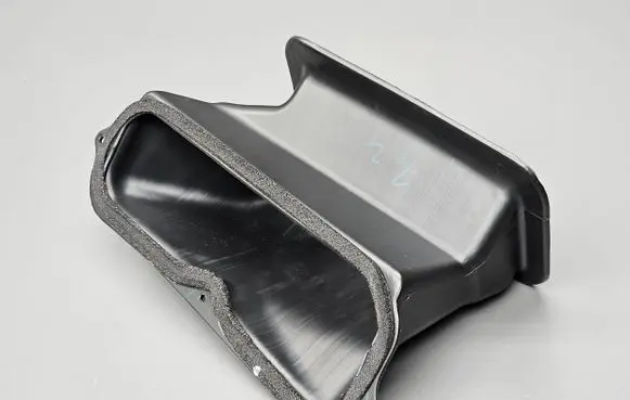Cabin air duct channel