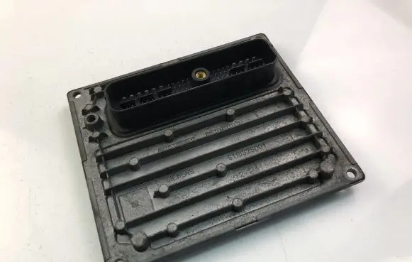 Ford Fiesta Engine control unit/module ECU 4S6112A650NC S120977013E