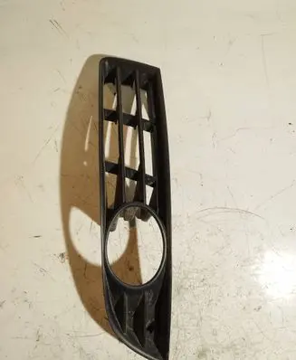 Volkswagen PASSAT B6 Front bumper lower grill 3C0853665A