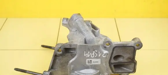 Toyota Avensis T270 Thermostat/thermostat housing N47C16A