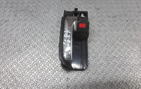 Toyota Corolla Verso E121 Front door interior handle
