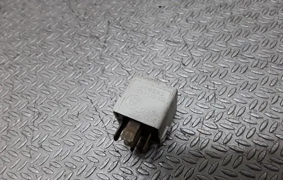 BMW 5 E39 Other relay 12631729004
