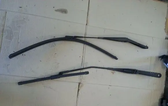 Ford Fiesta Front wiper blade arm