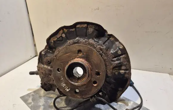 Mini One - Cooper R50 - 53 Front wheel hub spindle knuckle 