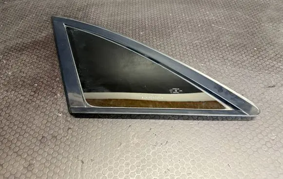 Infiniti FX Rear side window 3X403390
