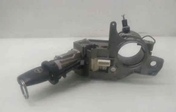 Opel Zafira B Ignition lock 281726