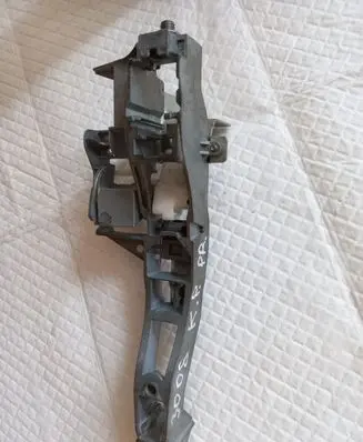 Peugeot 3008 I Front door exterior handle/bracket 111671ZP5G1 9688668180