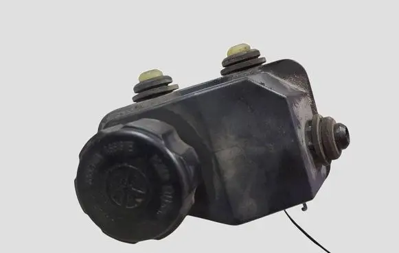 Volvo V50 Power steering fluid tank/reservoir 4N513531DC