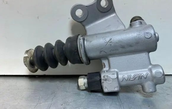 Honda HR-V Clutch master cylinder