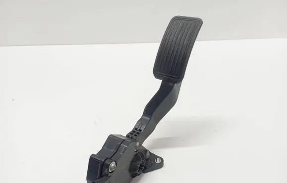 Mazda CX-7 Accelerator throttle pedal K42387390 08J22D00157