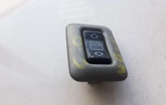 Mercedes-Benz C W202 Electric window control switch 2028205210KZ