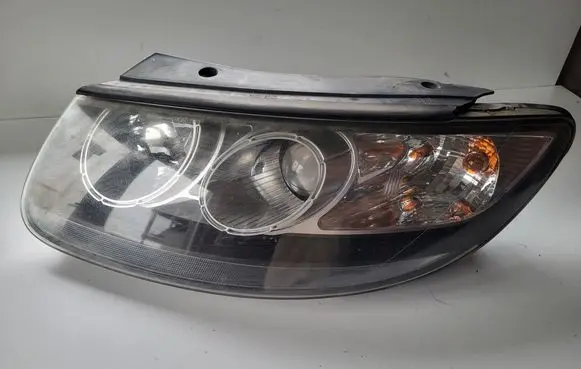 Hyundai Santa Fe Headlight/headlamp