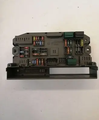 BMW X5 E70 Fuse module 518966010B 6931690 43289681